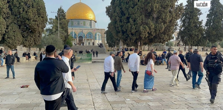 Dozens of Settlers Storm Al-Aqsa Mosque