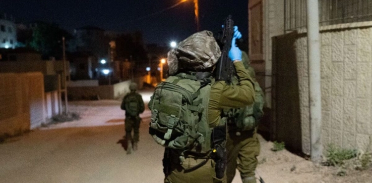Among Them a Female Citizen... Occupation Forces Launch Arrest Campaign in the West Bank"