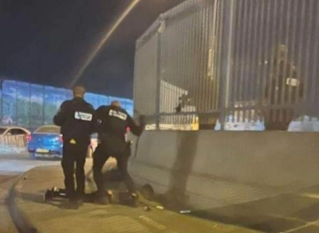 The occupation arrests a Jerusalemite child and imposes house arrest on another