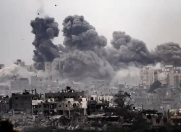 Dozens of martyrs and wounded during the occupation’s bombing displaced people at a school in Al-Faluga and homes in Beit Lahia.