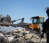 The occupation forces a Jerusalemite to demolish his house in Jabr al-Mukaber in Jerusalem