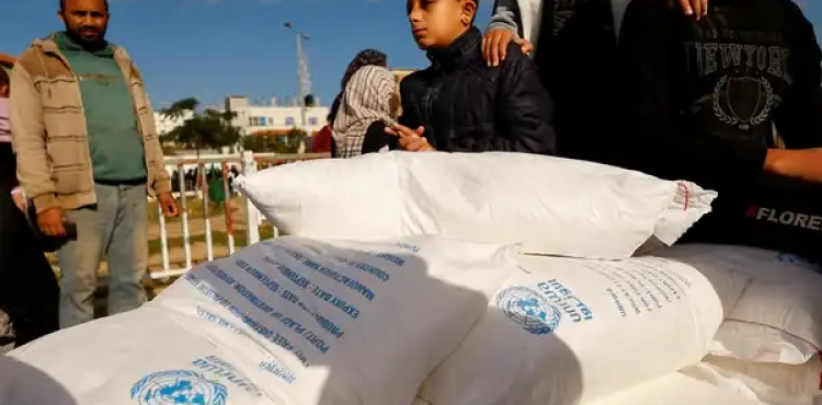 UNRWA Commissioner: The agency is on the verge of collapse in the Gaza Strip