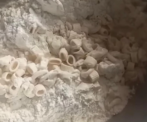 Gaza Women Turn Pasta into Flour: When Survival Becomes an Act of Innovation