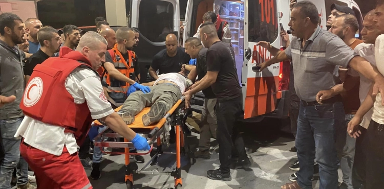 Injuries in a settler attack on Deir Dibwan, east of Ramallah