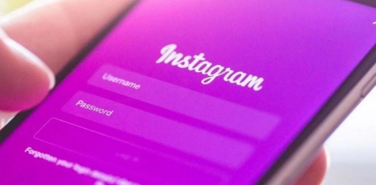 Instagram is testing a feature to pin posts