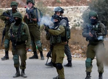 Asphyxiation injuries during clashes with the occupation west of Ramallah