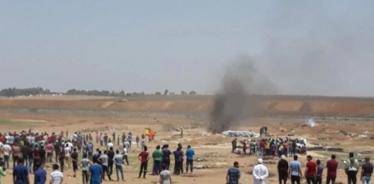 Israeli drone launches missile to citizens on Gaza border