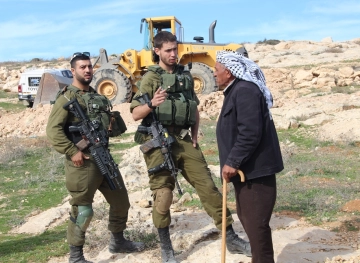 The occupation destroys the school  &quot;Challenge 13 &quot; in Hebron