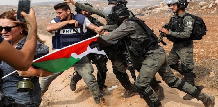The "Journalists Syndicate" denounces the occupation´s crime against Palestine TV cameraman Louay Samhan