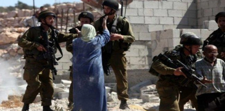 Israeli occupation forces stop construction in three houses west of Bethlehem