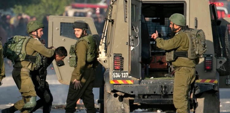A massive campaign of arrests in the West Bank cities