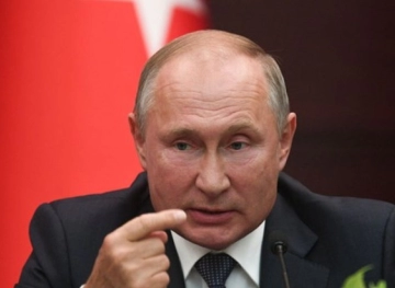 Putin: &quot;Nothing offensive&quot; in Trump&acute;s call with the President of Ukraine