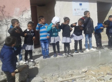 Israeli notices of demolition of school and residential facilities south of Hebron