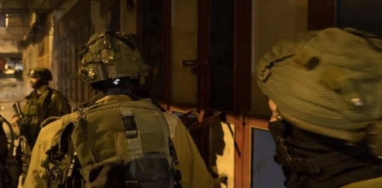 Israeli forces arrest 7 Palestinians from the West Bank