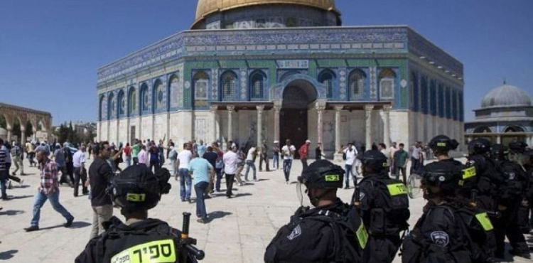1,300 attacks and violations against religious shrines committed by the occupation last year