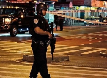 One killed and five injured by &quot;indiscriminate&quot; shooting in Washington
