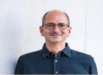 The occupation refuses to allow a German parliamentarian to enter the Gaza Strip