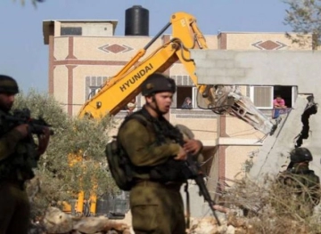 Israeli notifications demolished 4 homes south of Hebron