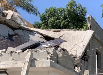 The Israeli occupation demolishes the home of a Palestinian citizen inside the occupied one