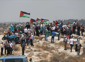 Salfit .. a march condemning the settlement in the town of &quot;Bedia&quot;