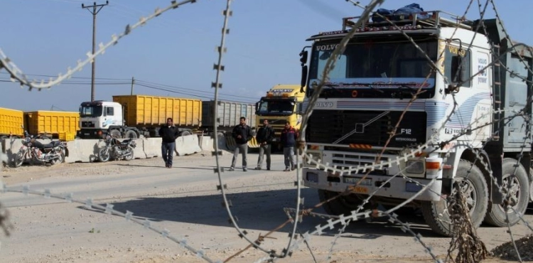 Occupation suspends the introduction of communications equipment to Gaza until further notice