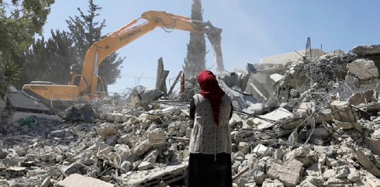 The occupation threatens to demolish and stop construction in 9 houses and &quot;bark&quot; in Douma, south of Nablus