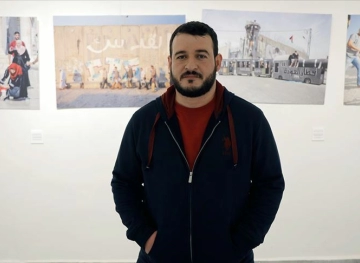 The New York Times suspends a Palestinian photographer