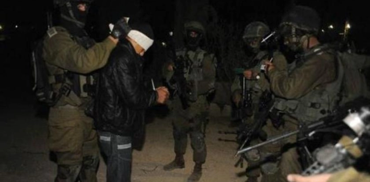 Israeli forces arrest 3 citizens in the West Bank, targeting Gaza&acute;s borders