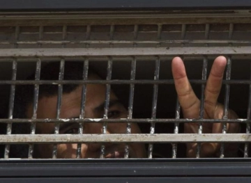 The occupation proves the administrative detention of 23 prisoners.