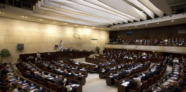Lieberman is trying to blackmail him. Netanyahu alliance faces difficulties in passing Knesset laws