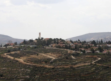 Settlers seize land in Jaloud, south of Nablus