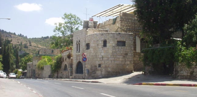 The occupation ratifies a plan to build military colleges in the &quot;Ein Karem&quot;