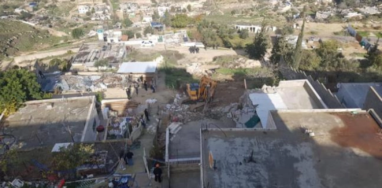 The occupation destroys a house in Jabal al-Mukaber