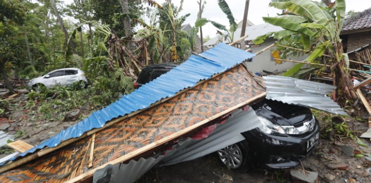 Indonesia: 168 dead, hundreds wounded in tsunami