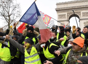 Gunmen break into French government spokesman&acute;s office, Macaron comments: &quot;Justice will be achieved&quot;