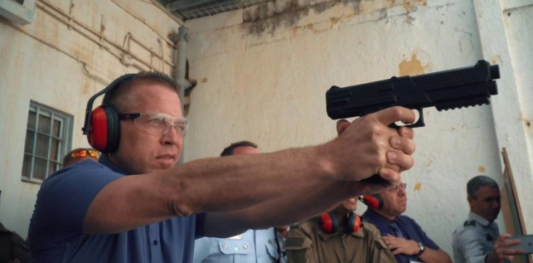 Ardan threatens to continue the repression of prisoners by force