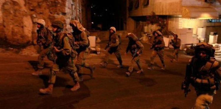 Israeli forces arrest 16 citizens in the West Bank and shoot at Gaza border