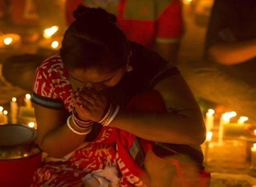 An Indian family buries her child alive because of &quot;evil spirits&quot;!