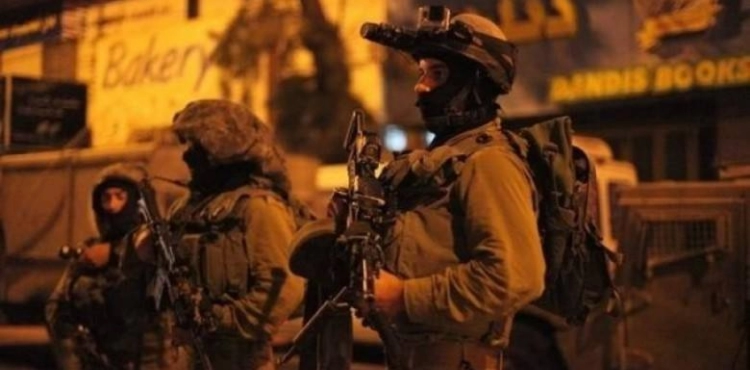 Israeli forces arrest 9 citizens in the West Bank, targeting Gaza&acute;s borders