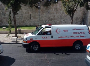 The Israeli police are violating a Palestinian ambulance