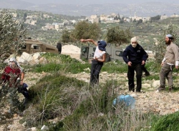 4 injured by Israeli bullets during clashes in Auref