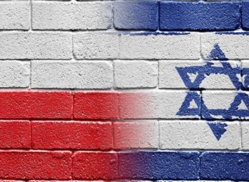 Poland summons Israel&acute;s ambassador and is studying severing relations with Tel Aviv