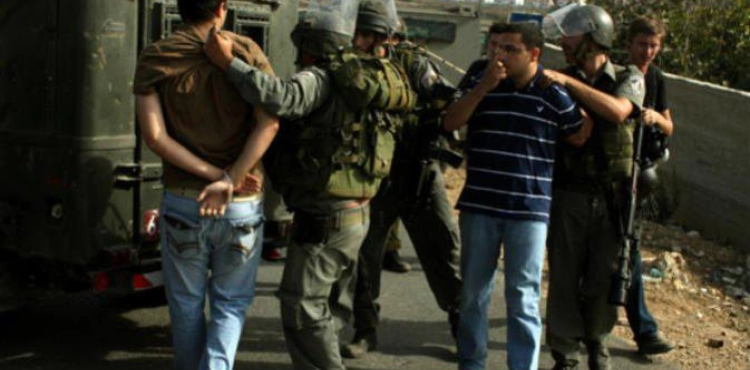 Israeli occupation arrests 11 Palestinians from the West Bank