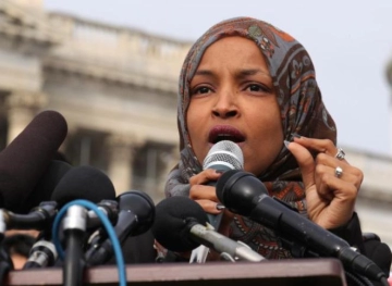 US &quot;Representatives&quot; vote to condemn hatred and rejects the conviction of MP Elhan Omar