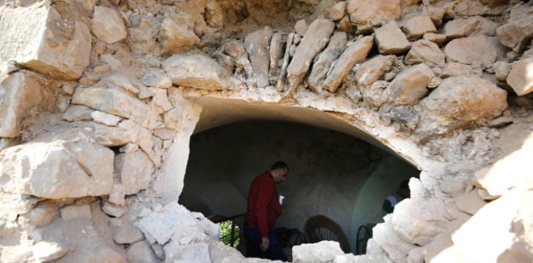 The government: Israel deliberately oppresses the situation to tension