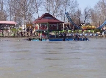71 dead after drowning ferry in the Tigris River in Mosul