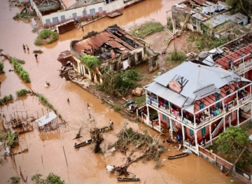 A total of 356 people have been killed in the cyclone in southern Africa