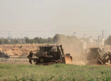 The occupation penetrates east of Gaza and continues to deploy its forces