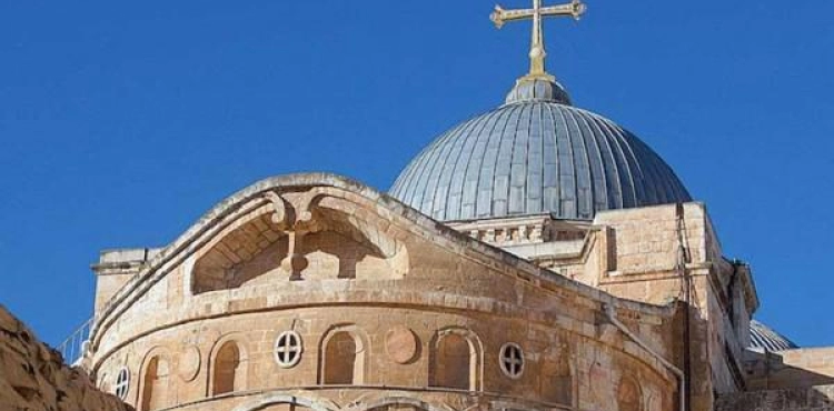 Mass in the Church of the Holy Sepulcher demands half the prisoners