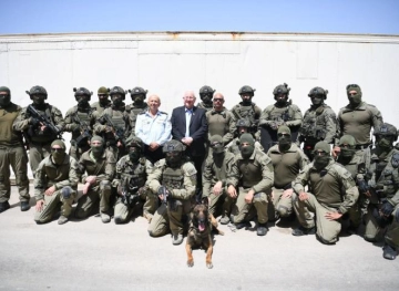 Rivlin from Ofer Prison calls for tightening the iron fist on the prisoners